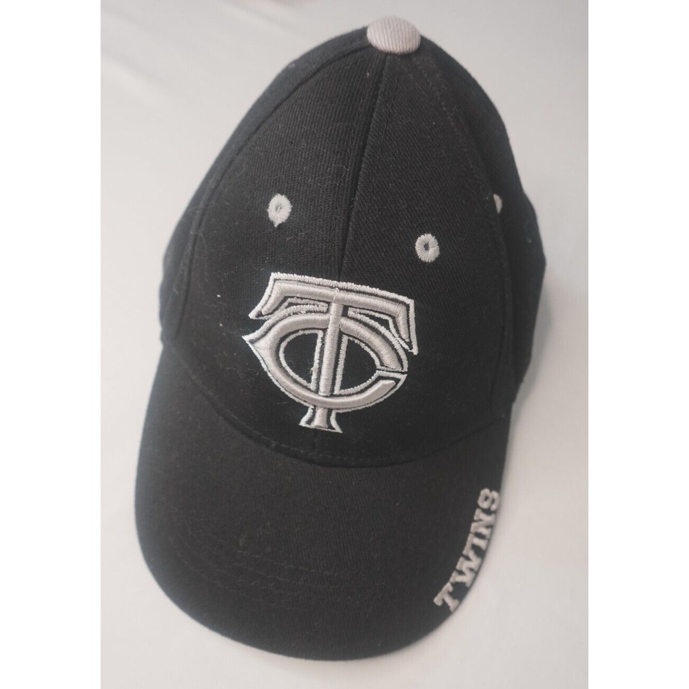 Minnesota Twins Adjustable Fan Favorite Clean Up Style‎ Adult Black Gray Hat Cap